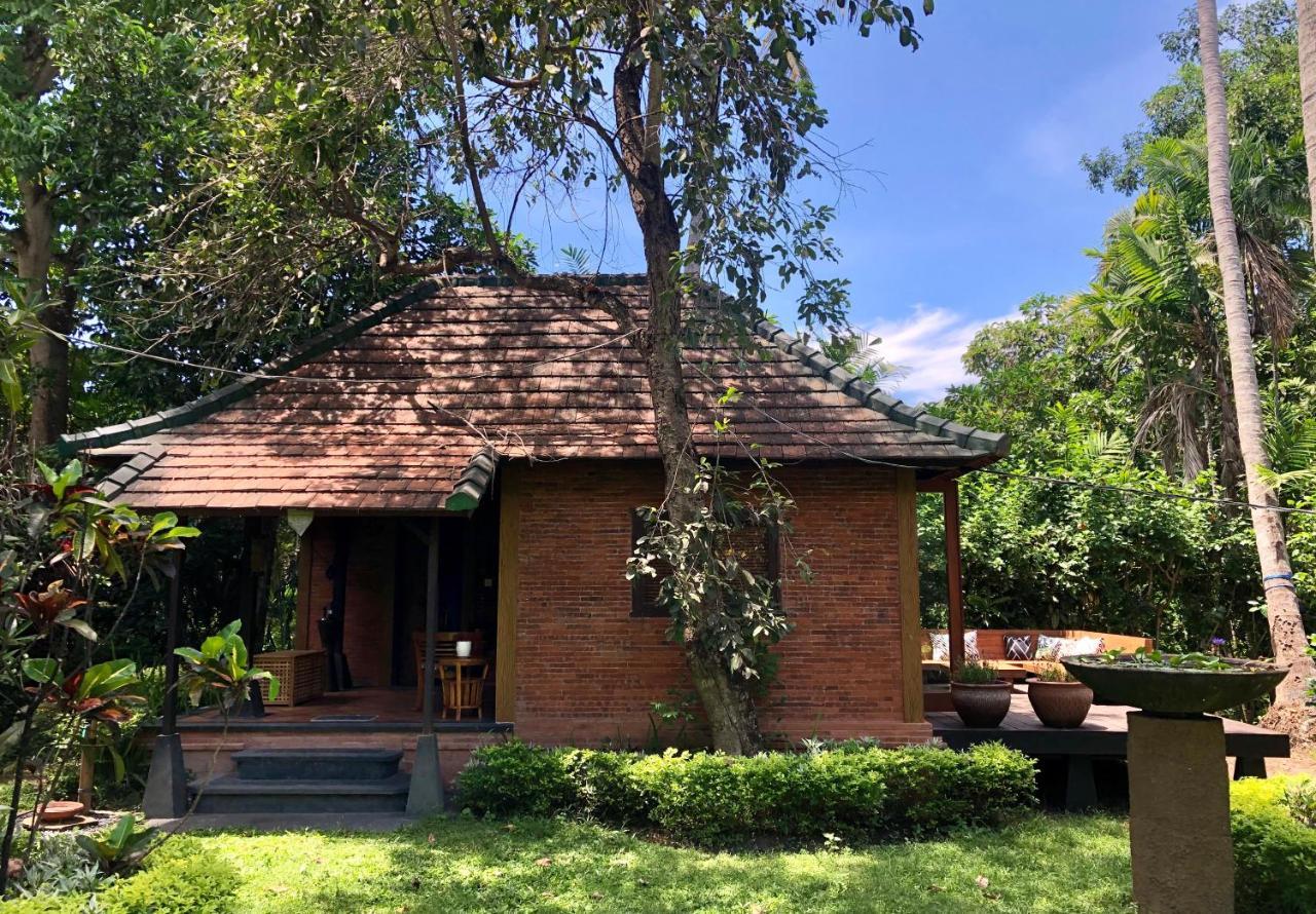 HIDDEN HEAVEN Rumah Barong Jasri Bagian luar foto